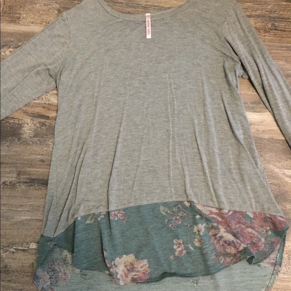 Women’s Long Sleeve top